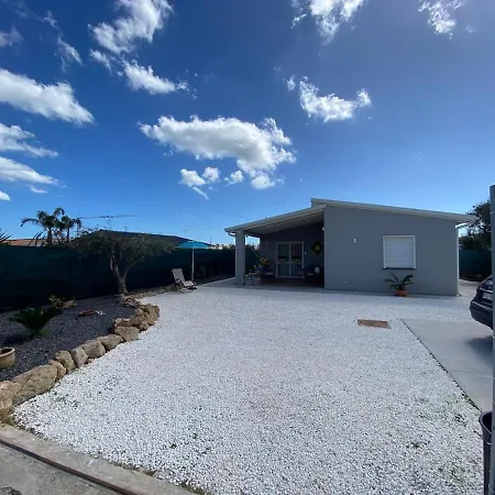 The Sunshine House * Noto