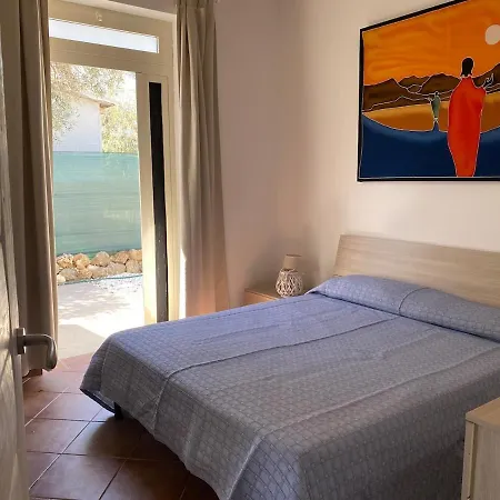 The Sunshine House * Noto